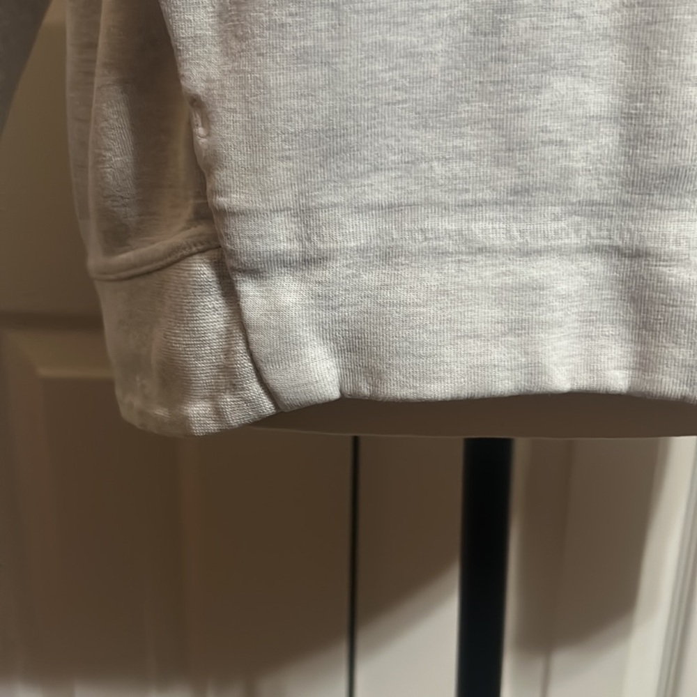 Nike Women’s Hoodie w/ Large Hood White/Very light grey color Size XS Like new - Picture 2 of 13
